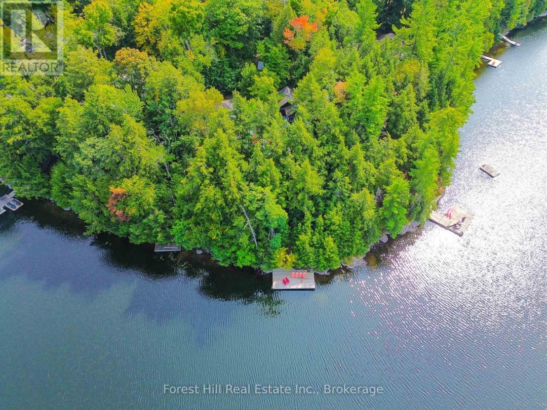 21 LAKEVIEW CRESCENT, 