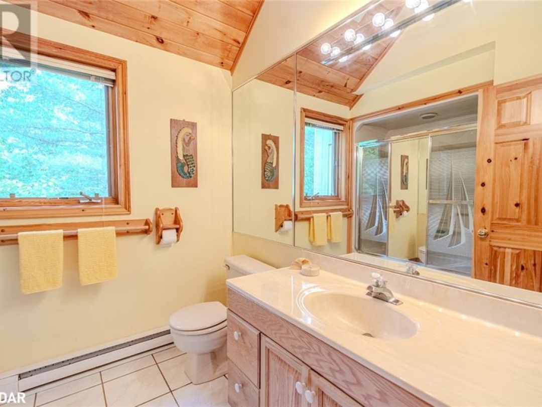 2 IS 880 GEORGIAN BAY, 
