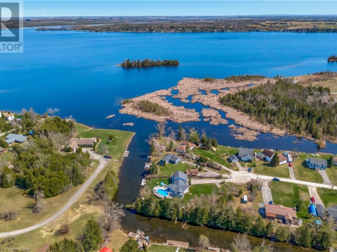 33 Totten Drive Drive, Sturgeon Lake