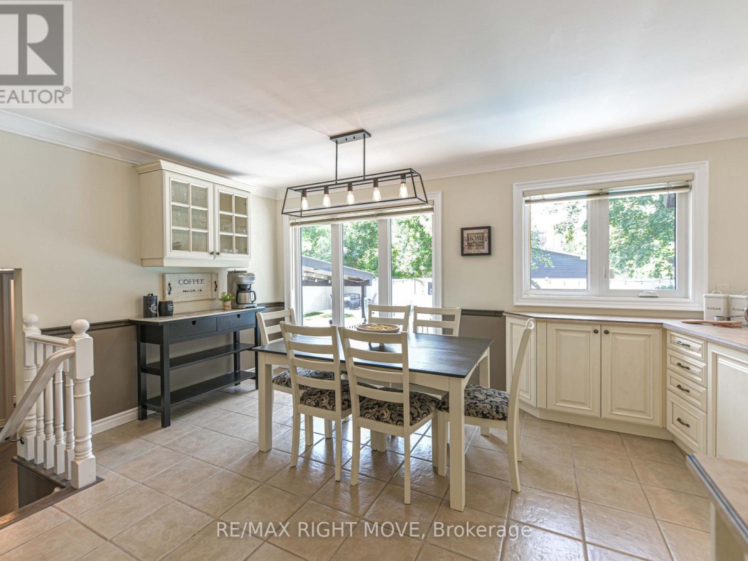 457 PETER STREET N, 