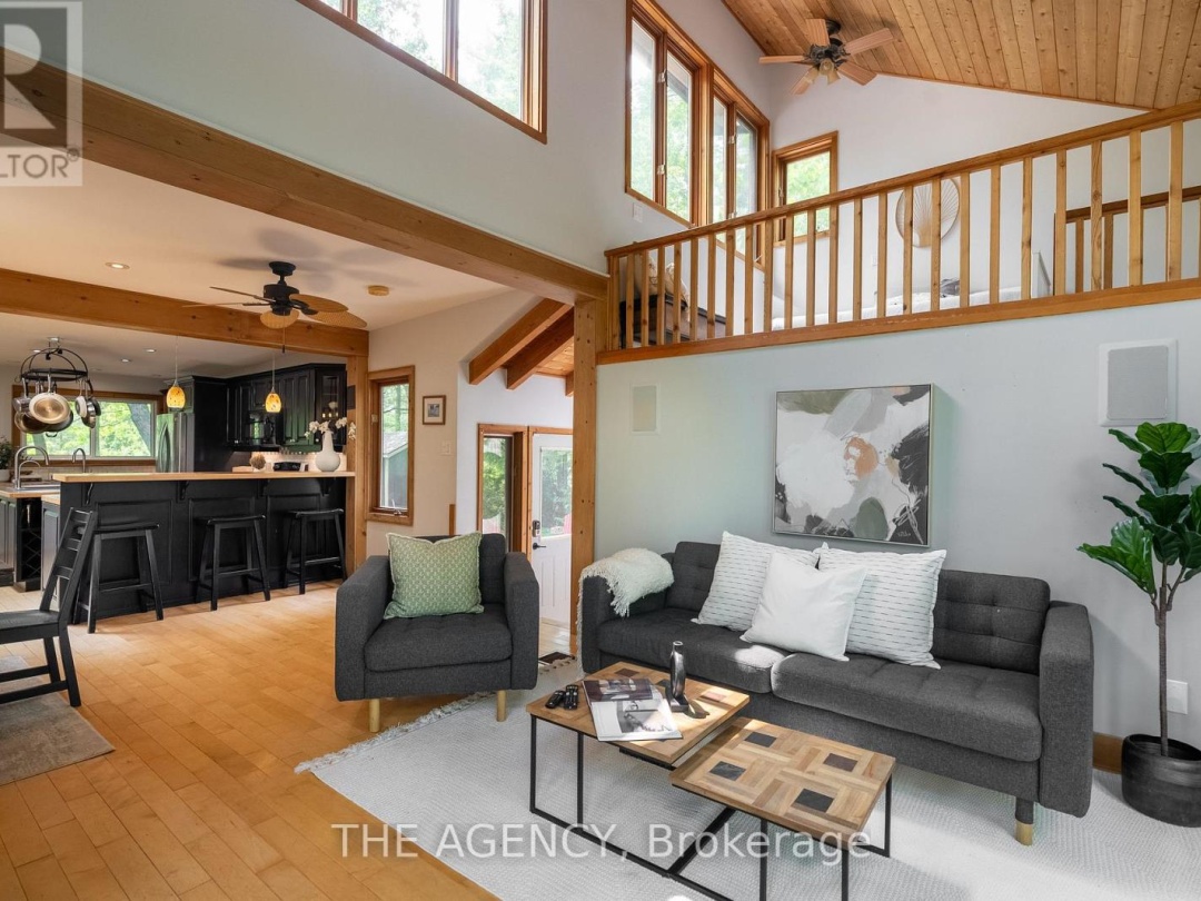 45 PINETREE ROAD, Loon Lake
