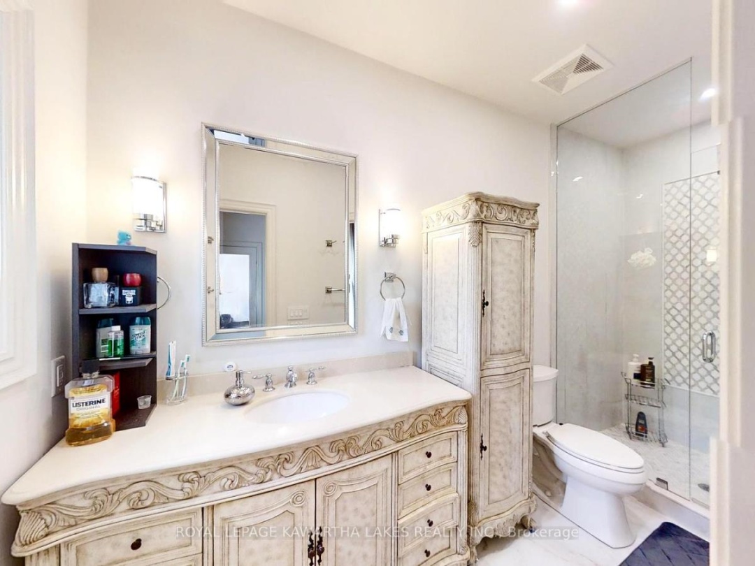 2501 Lakeshore Drive, Lake Simcoe