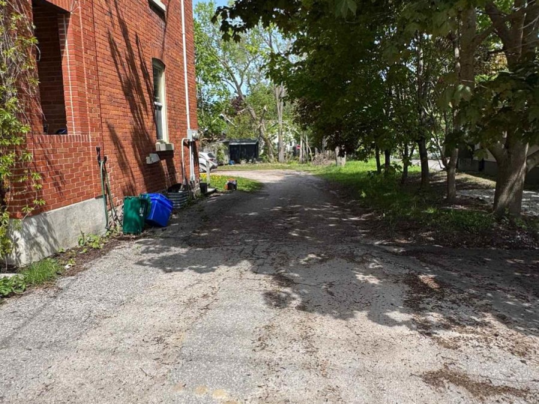 264 Mississaga Street W, Orillia