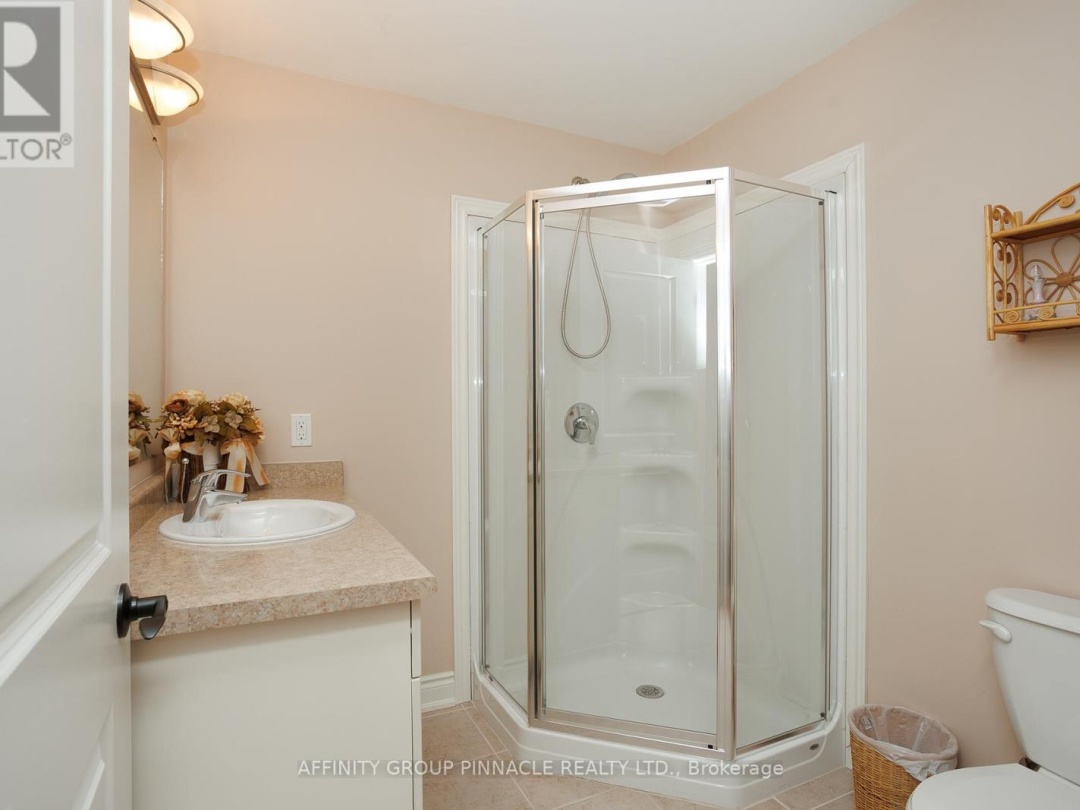 103 - 94 FRANCIS STREET W, 