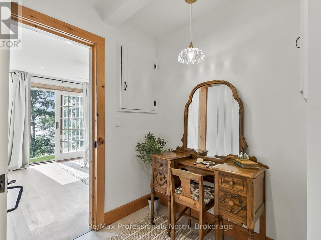 95 PEN LAKE POINT ROAD, 