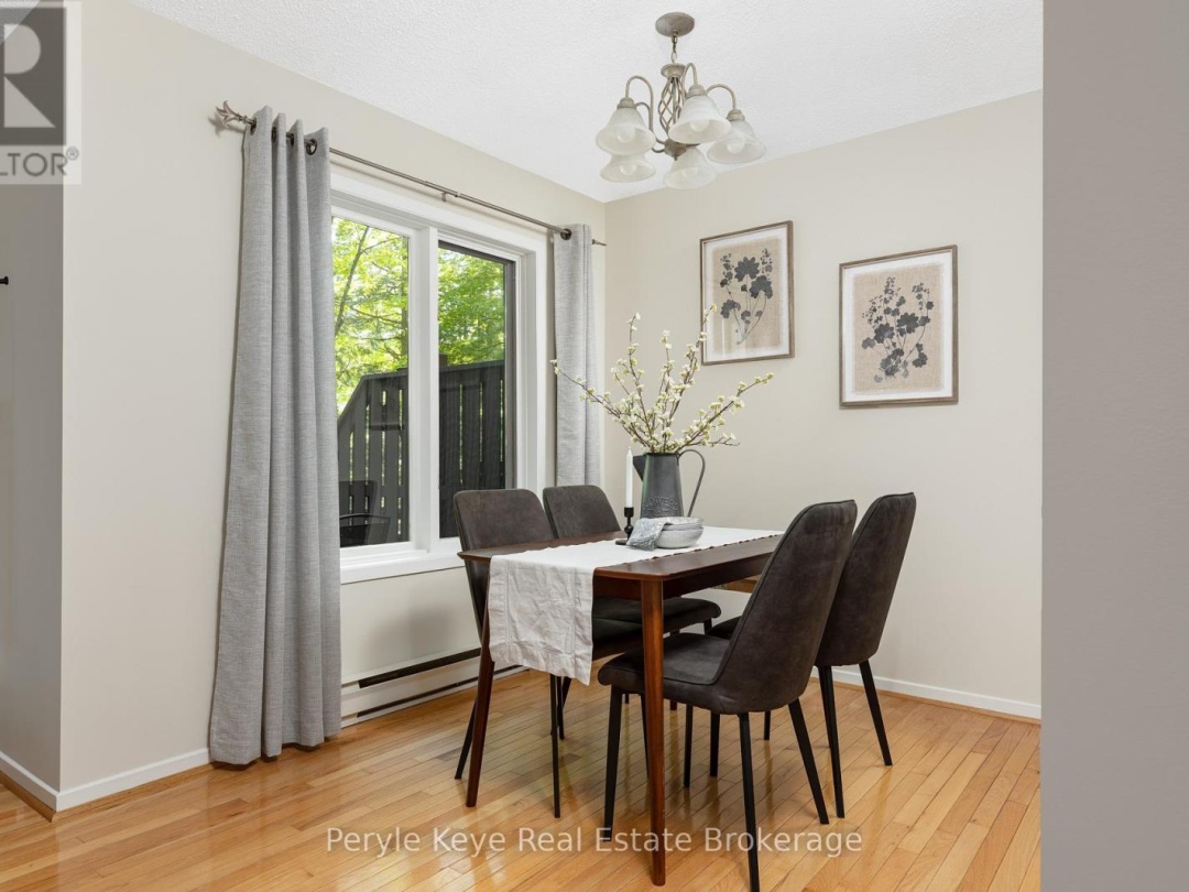 2 63 Southbank Drive, Lake Muskoka
