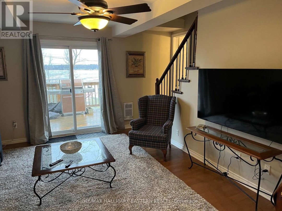 42 Pavillion Road, Sturgeon Lake
