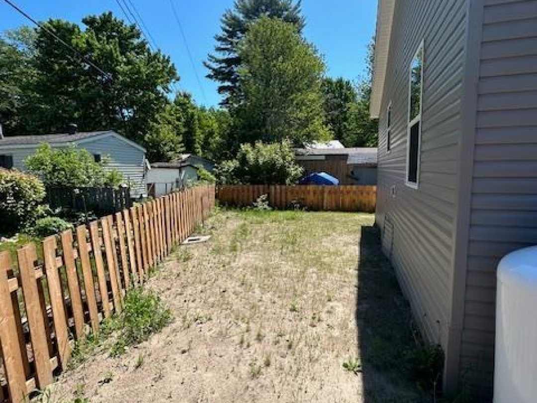 6 - 1701 HIGHWAY 11, 