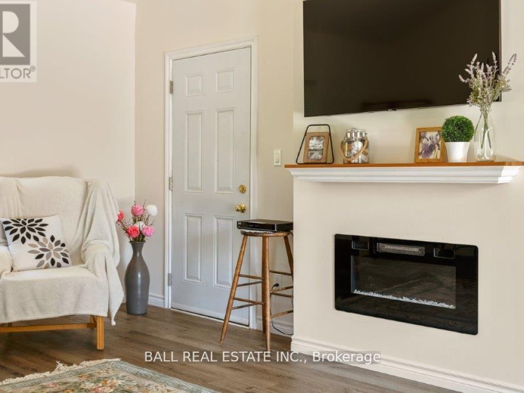 4263 LOOP ROAD, 