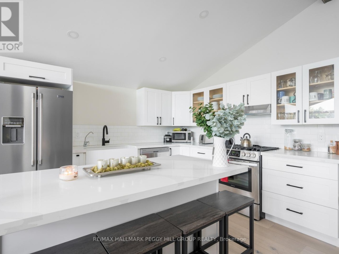 3352 Russell Drive, Gloucester Pool