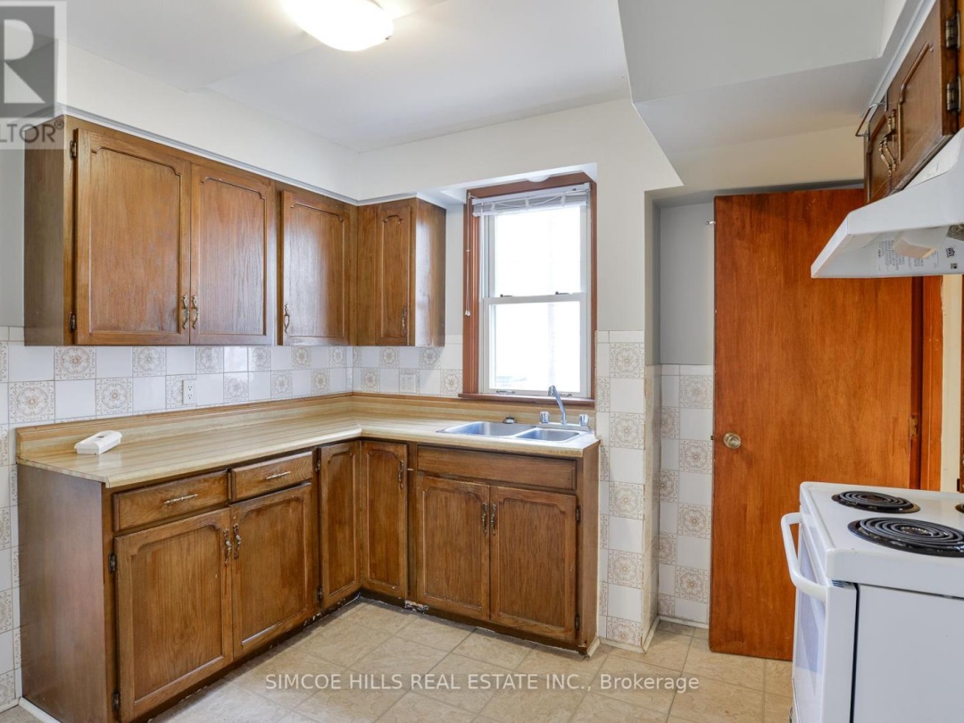 113 Douglas Street, Orillia