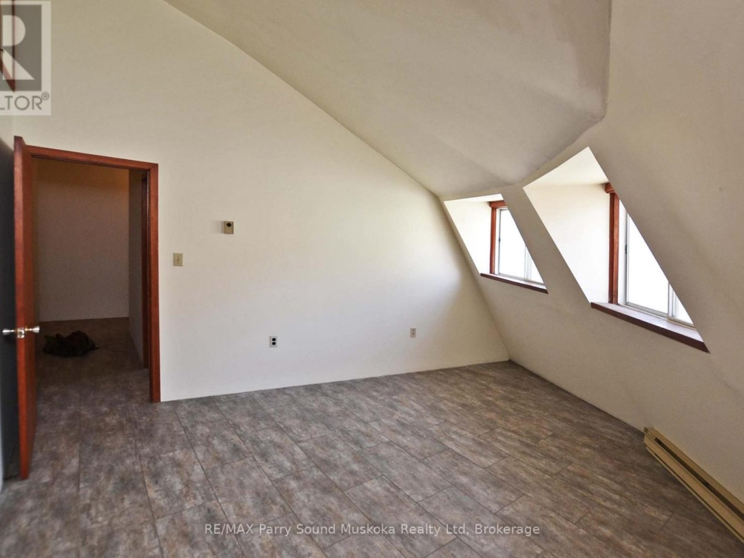 17 19 Church Street, Parry Sound