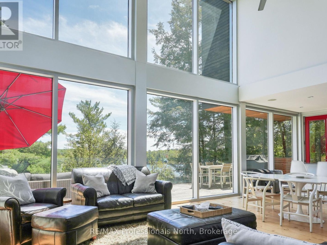 1004 Lipton Drive, Kennisis Lake