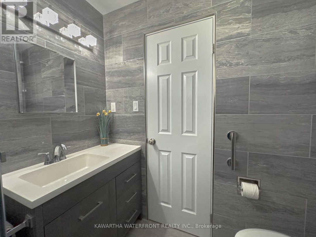 47 NORTH WATER STREET, Trent-severn Waterway