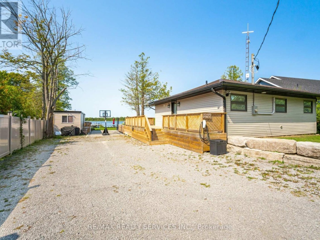 28 ELDONIA ROAD, Canal Lake
