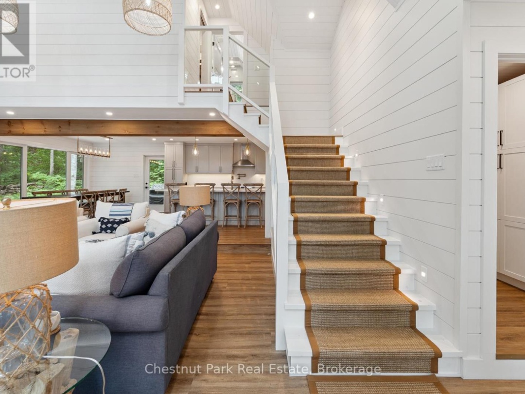 44 MILLER ISLAND, 