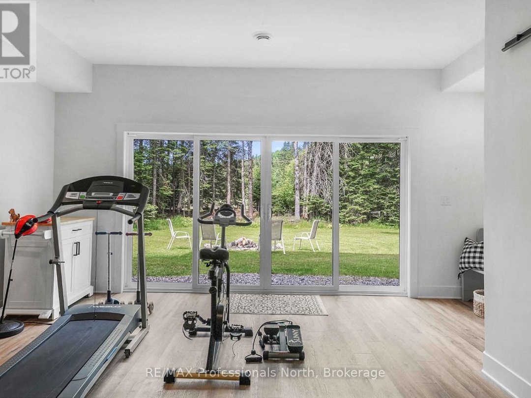 1086 STOTHART CREEK ROAD, 
