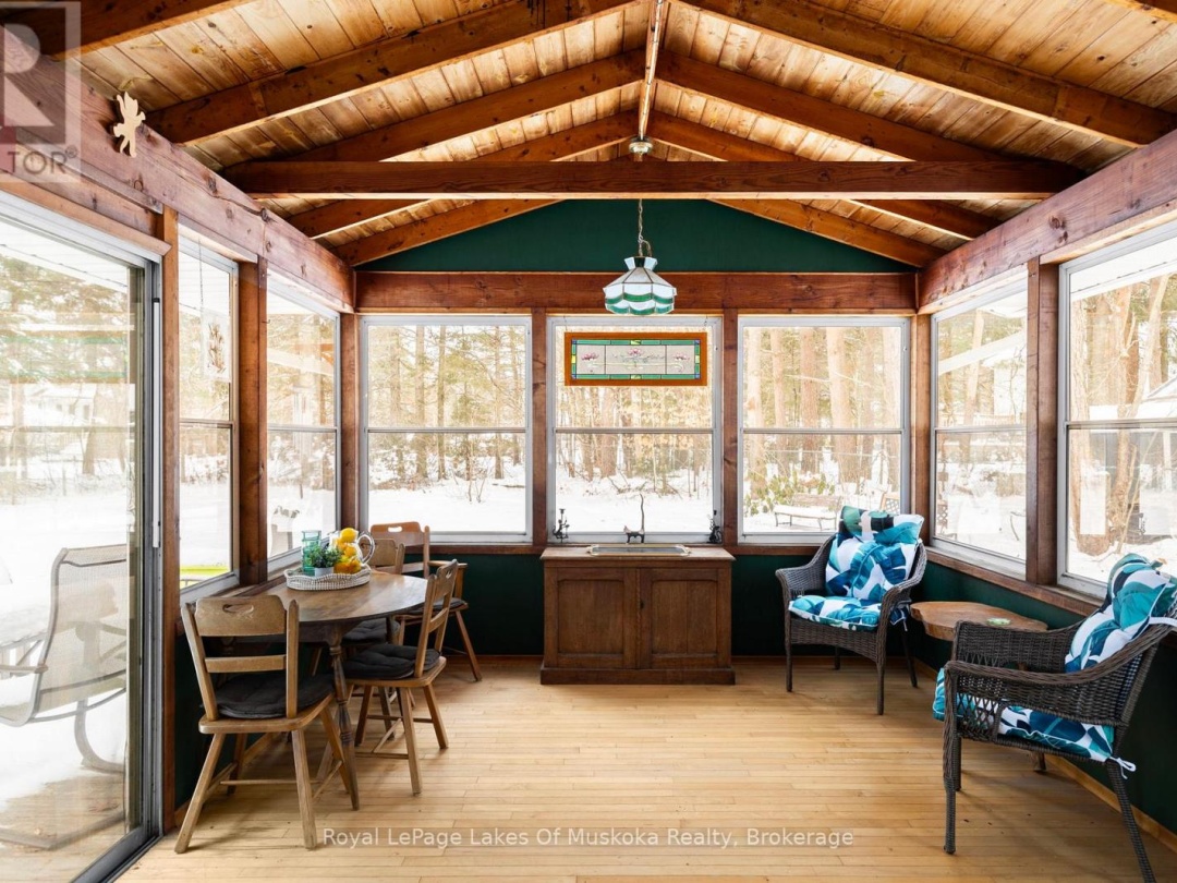 5 BROBST FOREST CRESCENT, 