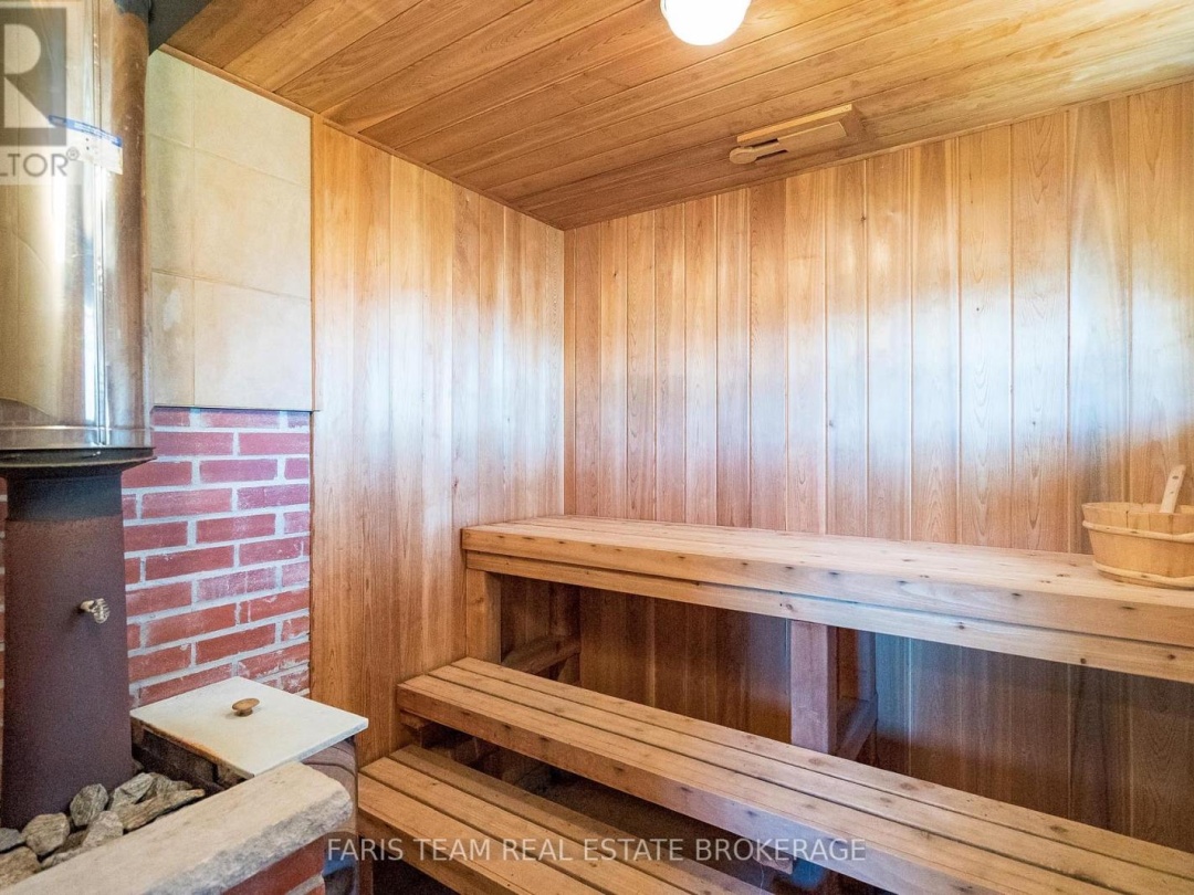 1250 FRANKLAND LANE, 