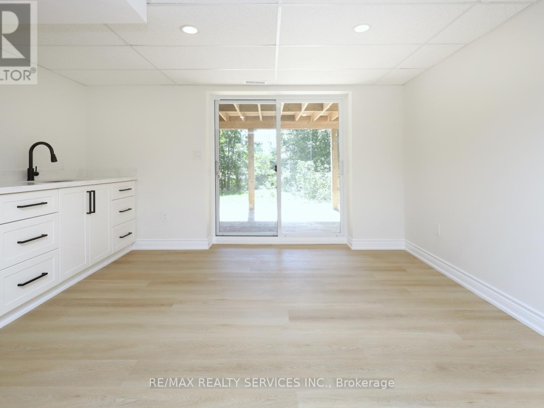 8570 HWY 12, 