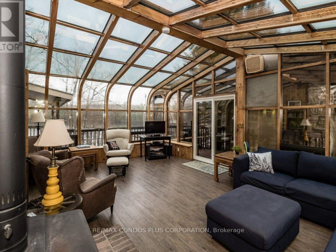 2341 Brady Lake Road, Brady Lake