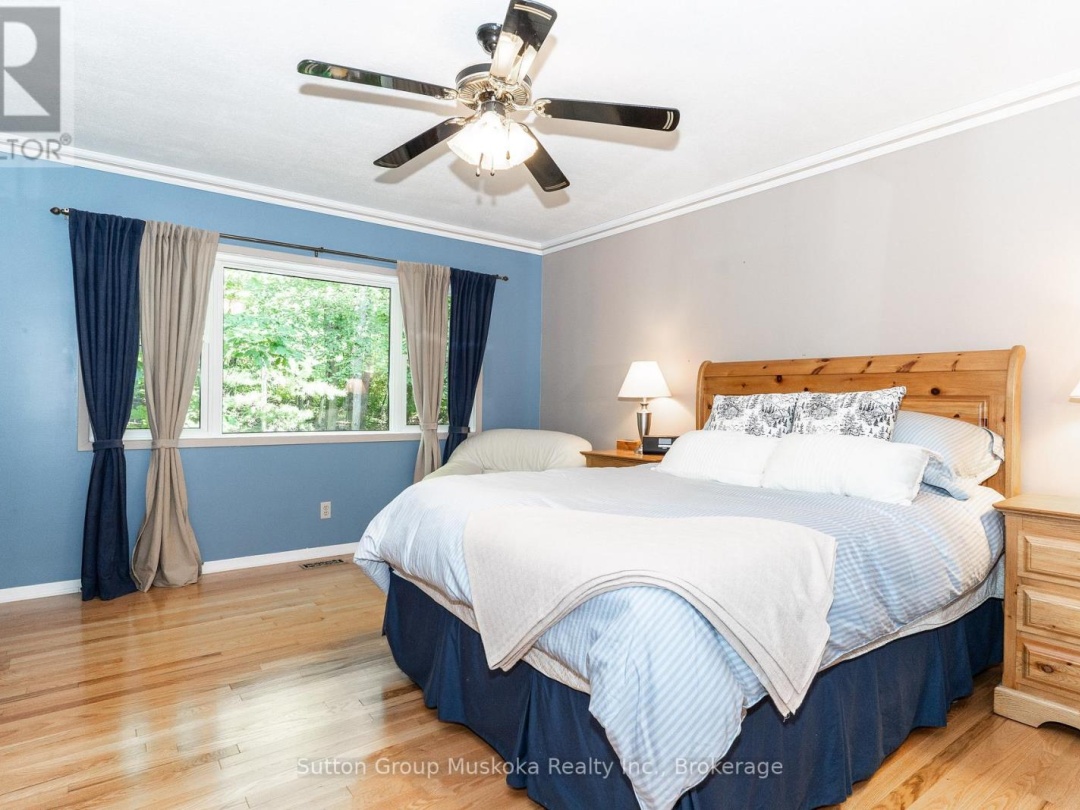 12 SILVER OAKS CRESCENT, 