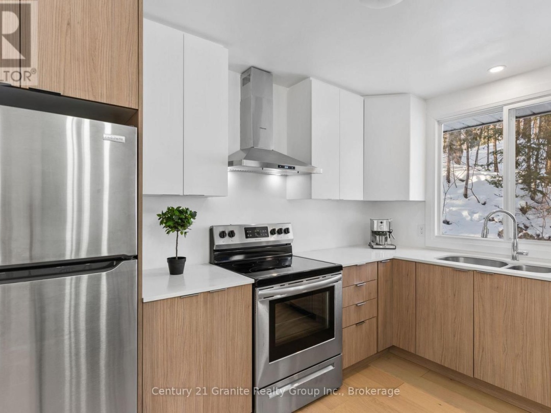 7032 COUNTY ROAD 121, 