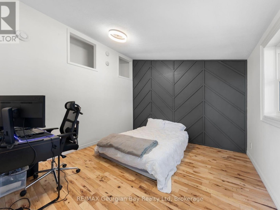 1745 TWIN OAKS CRESCENT, Matchedash 