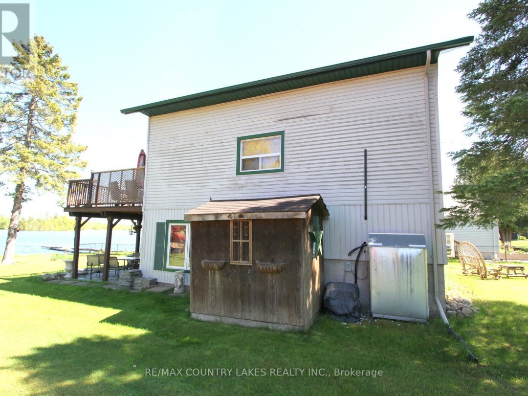 8 Saturn Lane, Mitchell Lake