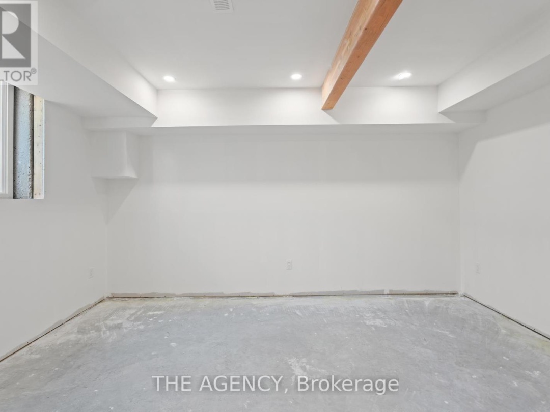3963 Hilltop Road, Ramara
