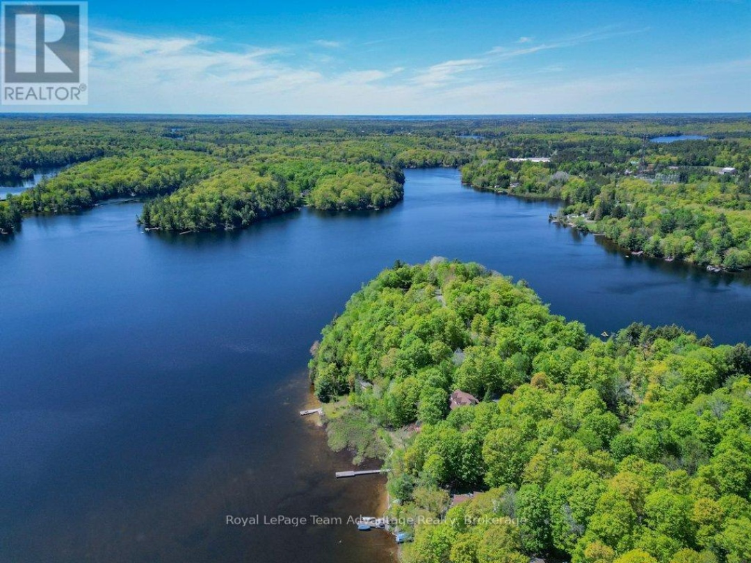 52 LITTLE OTTER LANE, Otter Lake