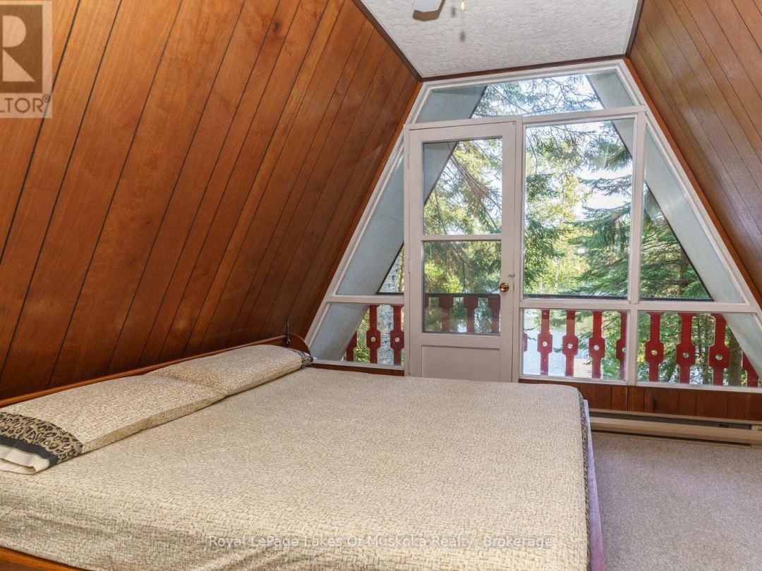 1363 West Oxbow Lake Road, Oxbow Lake