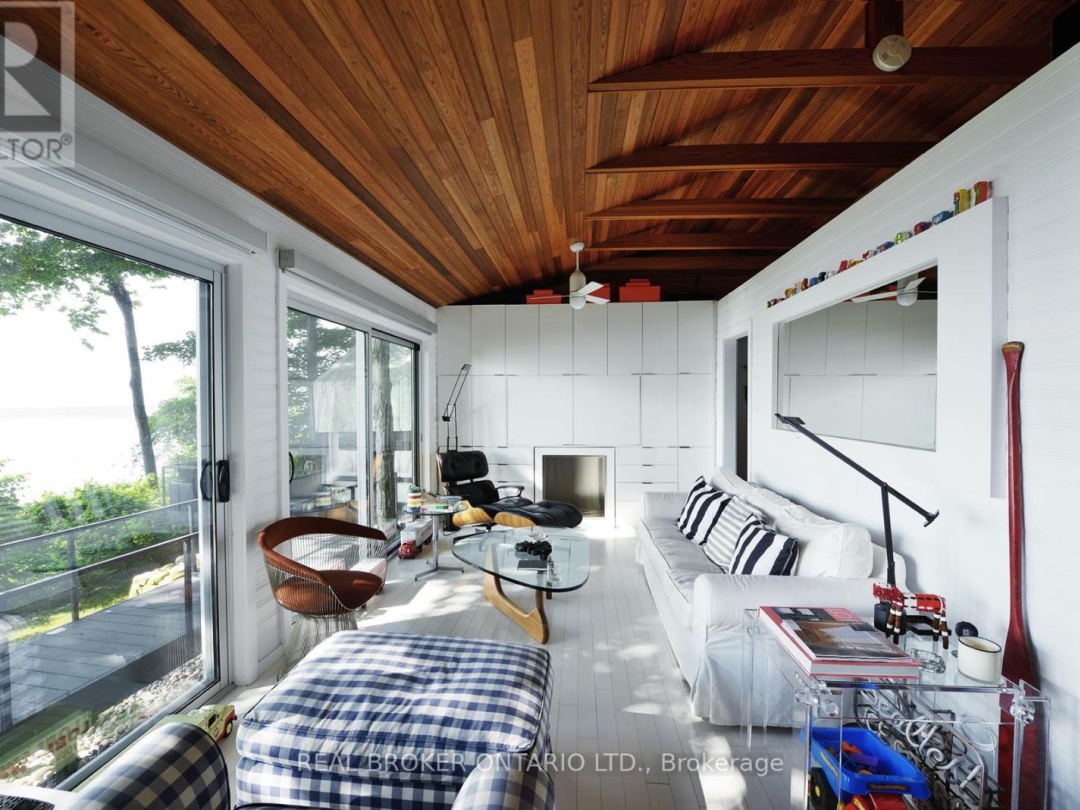 45 IVY LANE, 