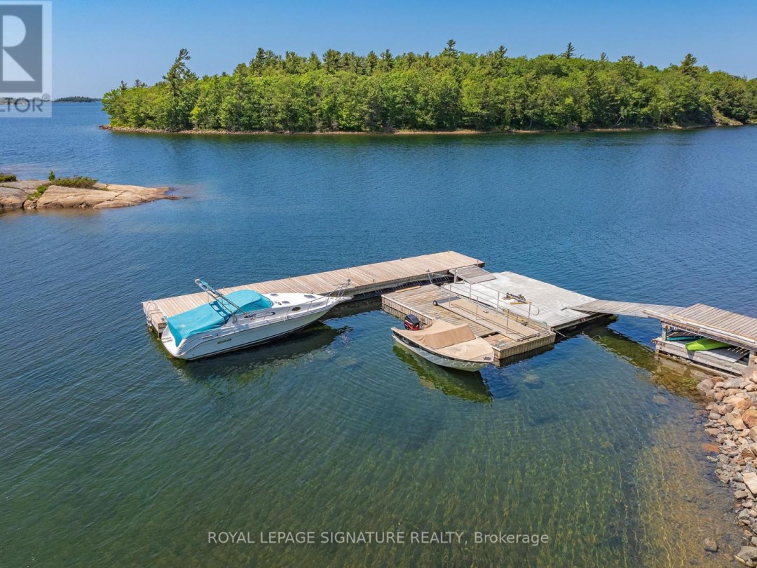 B350 Echo Island, Georgian Bay