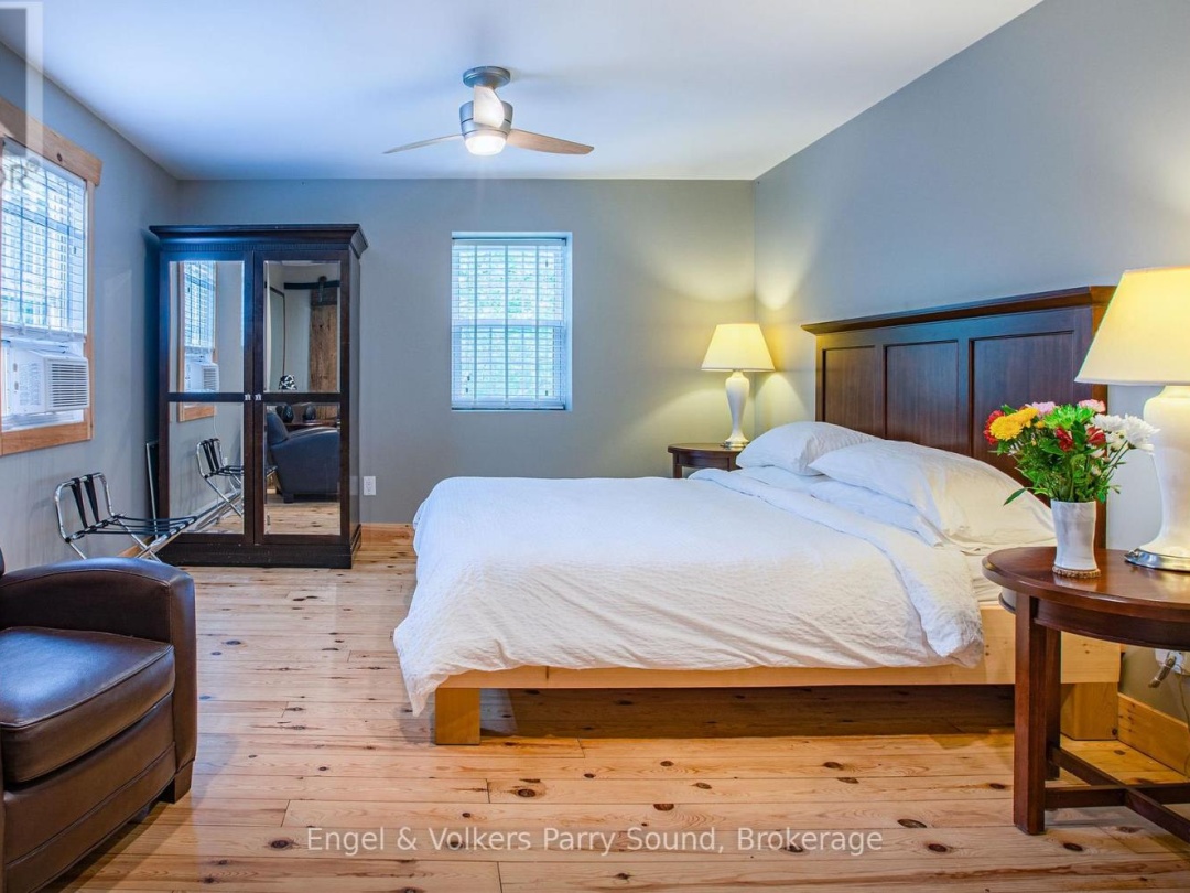 6 HARMONY LANE, 