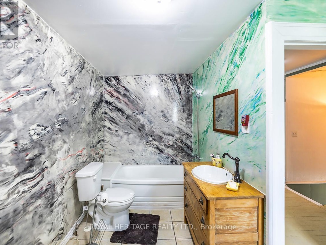 833 WOODVILLE ROAD, 