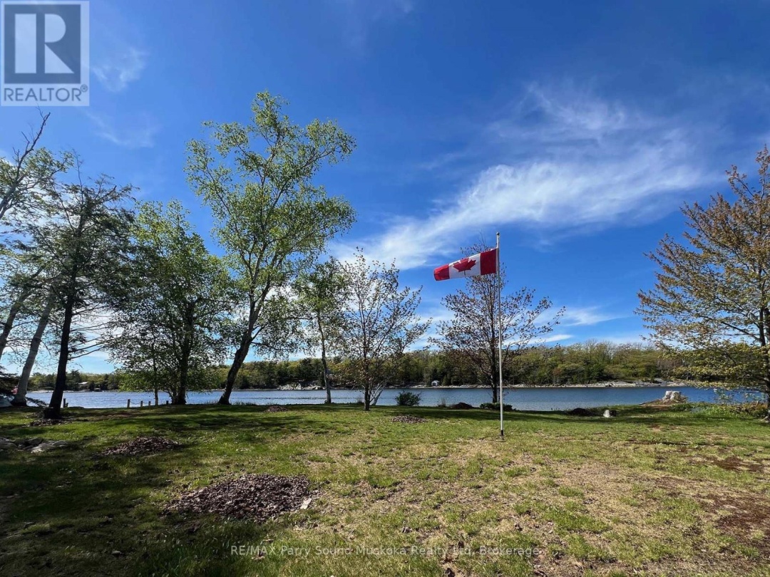 586 Rose Island Drive, Georgian Bay