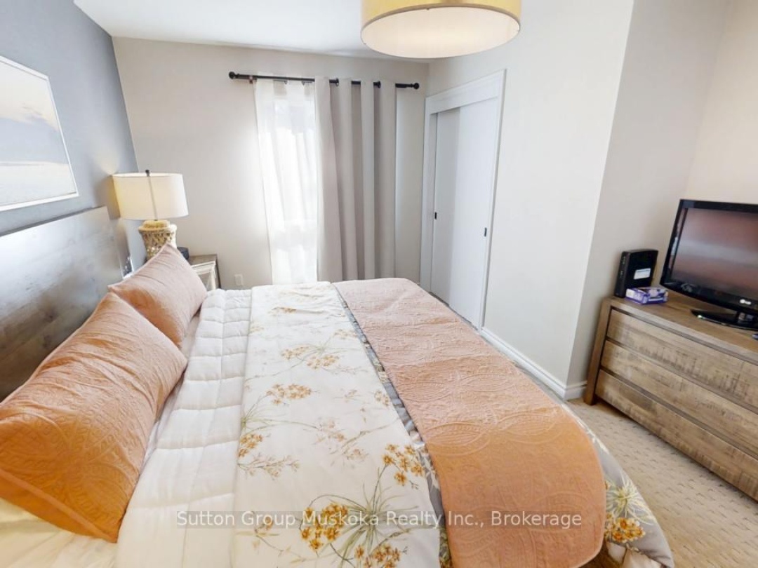 53 303 1235 Deerhurst Drive, Peninsula Lake