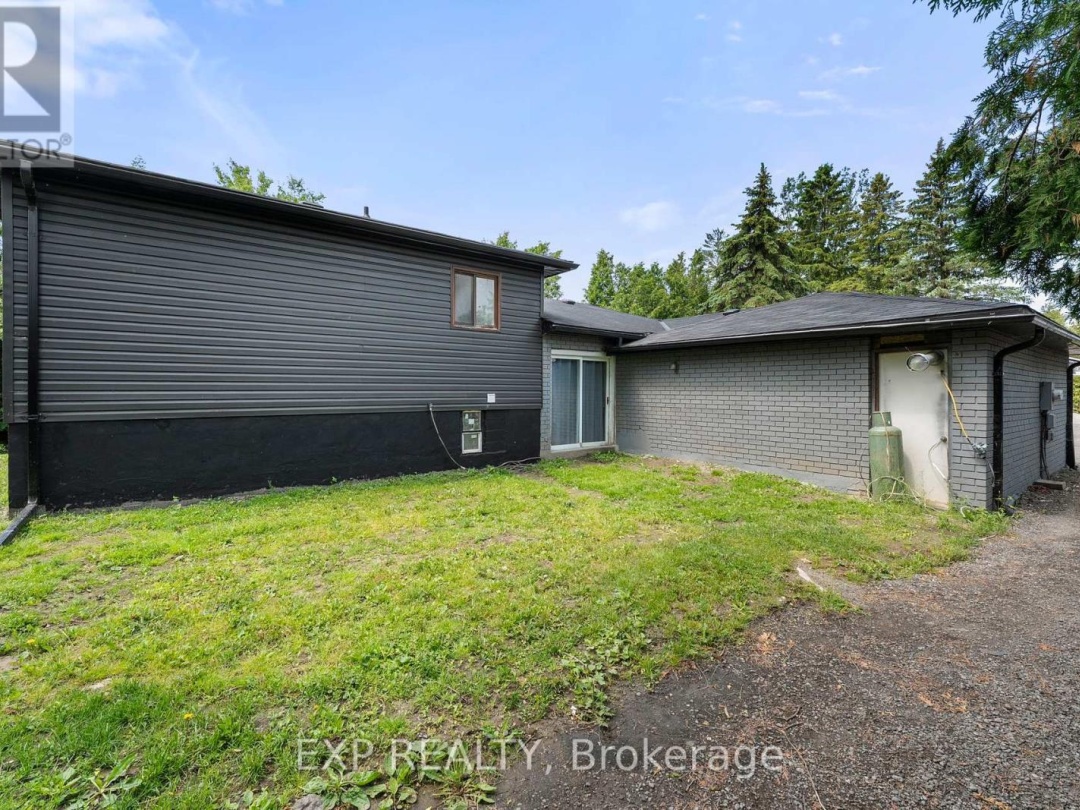 24115 THORAH PARK BOULEVARD, 