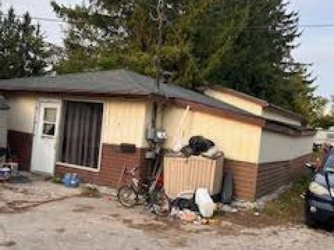 476 WEST STREET N, 