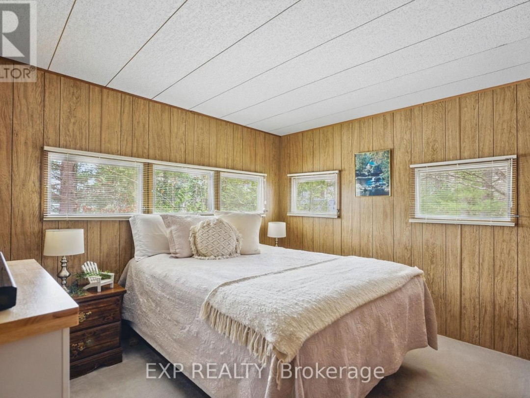 5B SOUTHWELL DRIVE, Horseshoe Lake