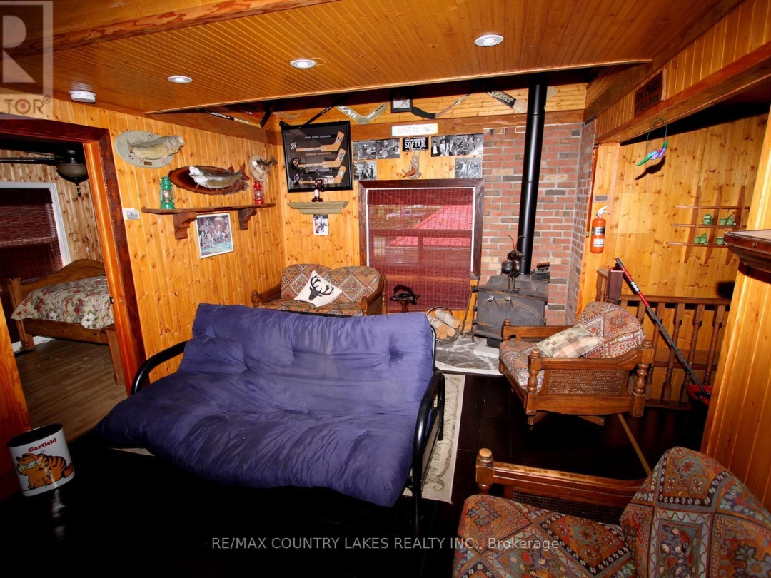 8 Saturn Lane, Mitchell Lake
