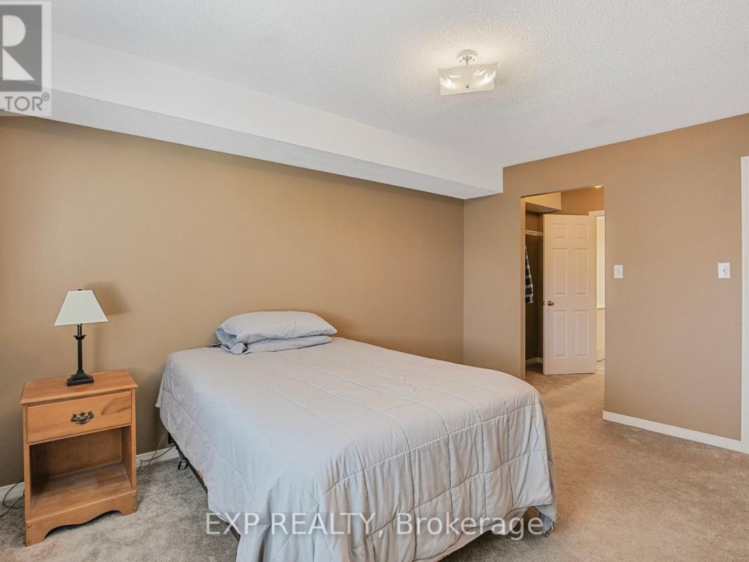 303 107 Bond Street, Orillia