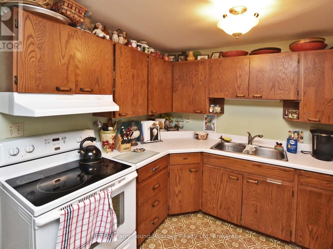 17 19 Church Street, Parry Sound