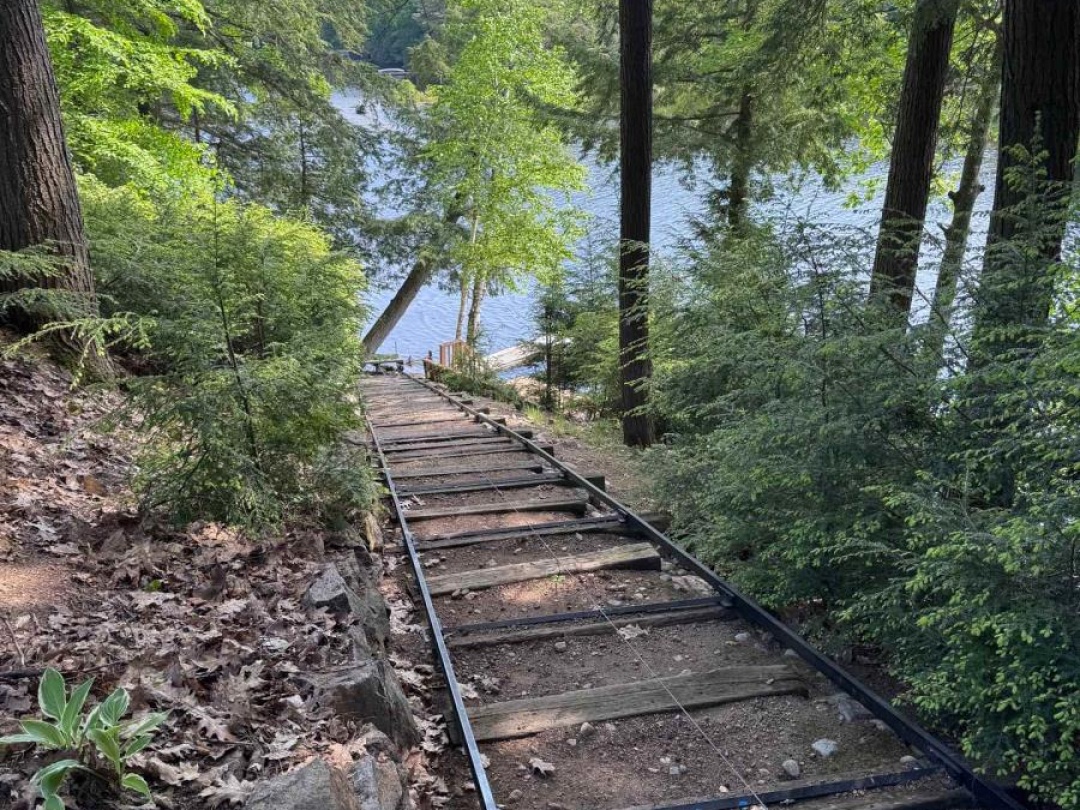 10469 LITTLE HAWK LAKE, 