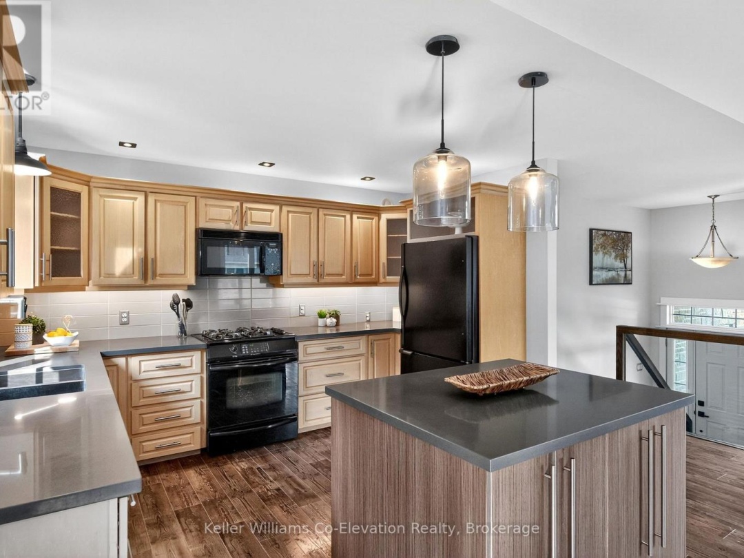 11 BOYD CRESCENT, 
