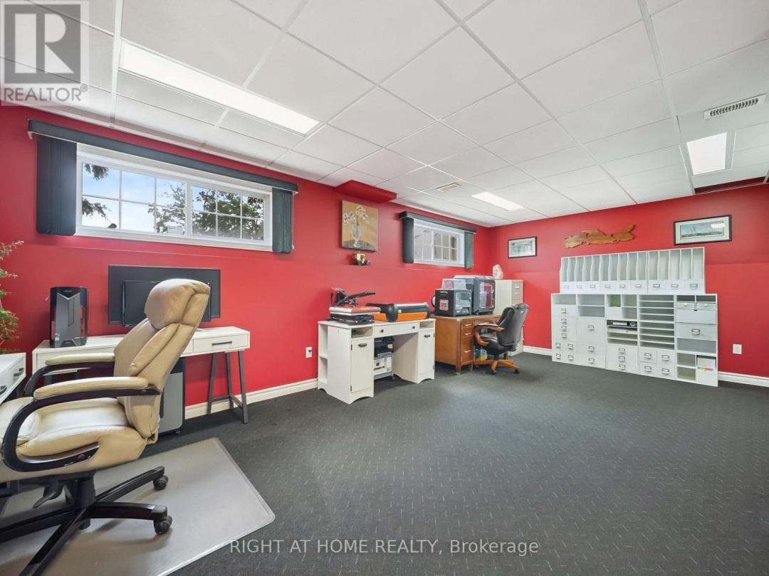 401 GRENVILLE AVENUE, 