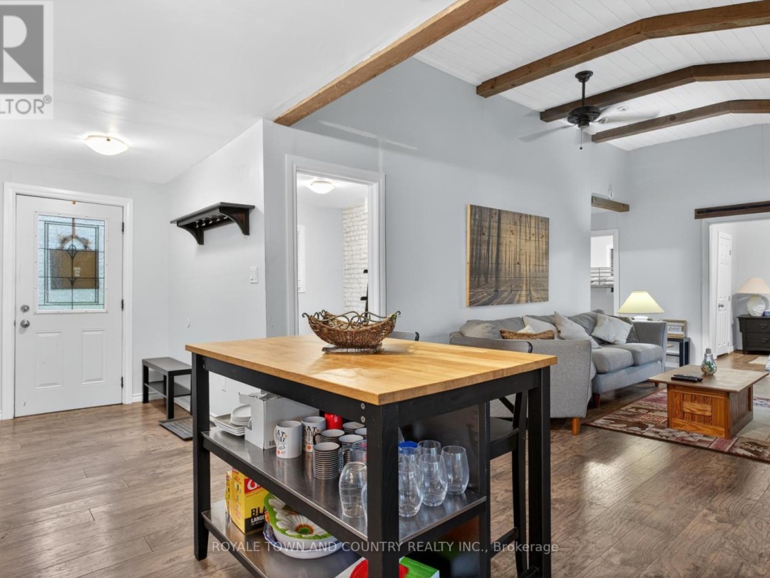 82 RIVERBANK ROAD, 