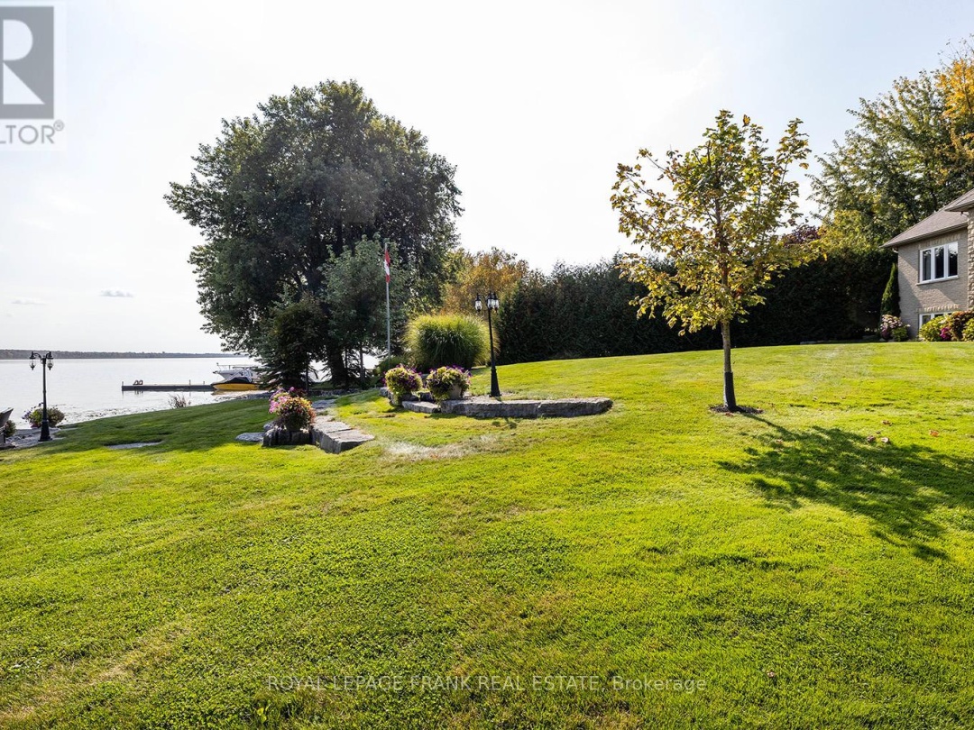 24 GILSON POINT PLACE, Lake Scugog