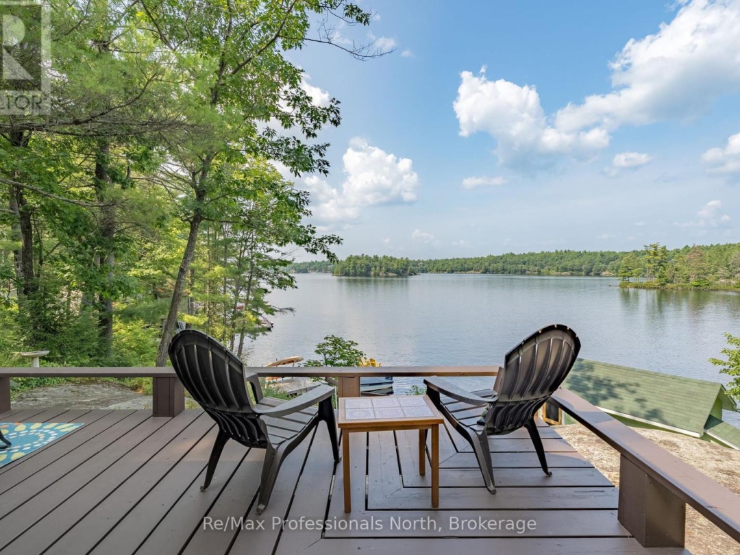 1020 Road 2000, Muldrew-south Lake